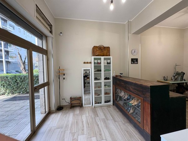 locale commerciale in vendita a Rende in zona Roges