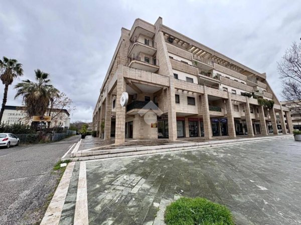 appartamento in vendita a Rende in zona Quattromiglia