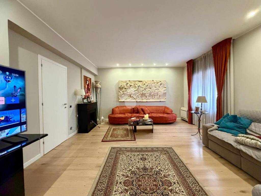 appartamento in vendita a Rende in zona Roges