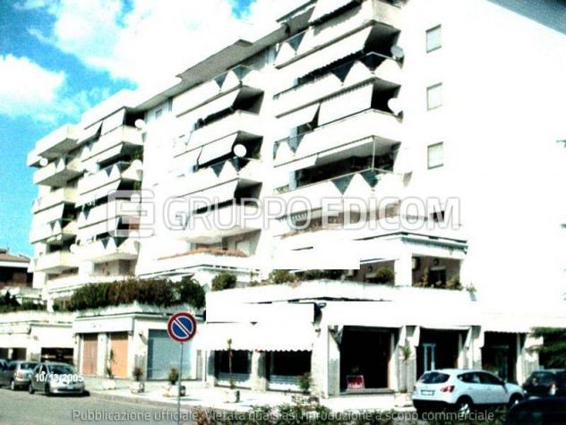 locale commerciale in vendita a Rende