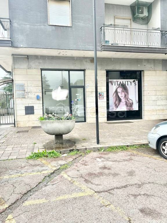 negozio in vendita a Rende