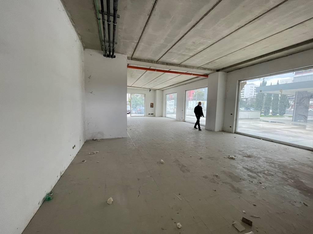 negozio in vendita a Rende