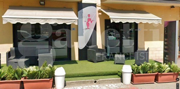 negozio in vendita a Rende