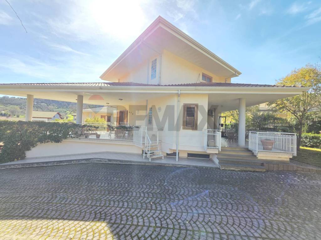 casa indipendente in vendita a Rende in zona Surdo