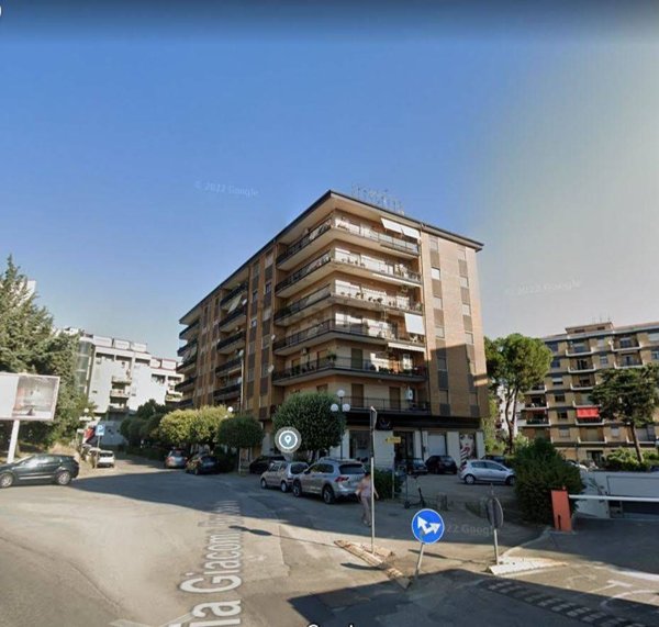 locale di sgombero in vendita a Rende in zona Roges