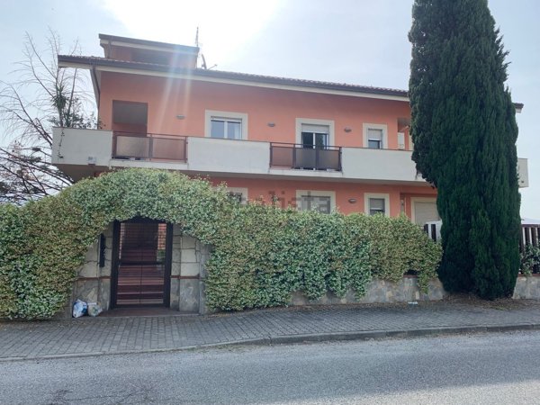 casa indipendente in vendita a Rende