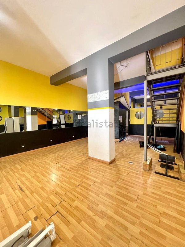 locale di sgombero in vendita a Rende