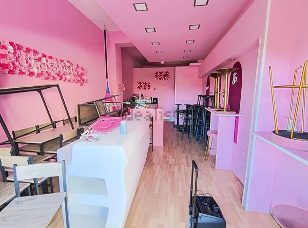 locale commerciale in vendita a Rende in zona Quattromiglia