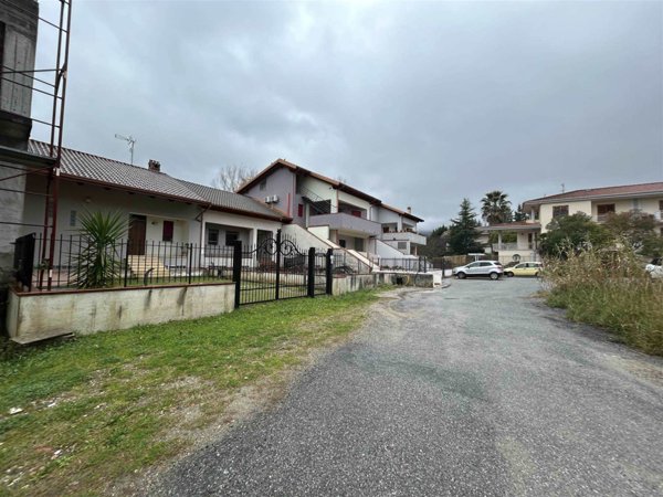 casa indipendente in vendita a Rende in zona Surdo