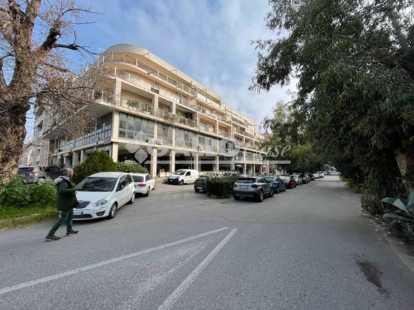 ufficio in vendita a Rende in zona Quattromiglia