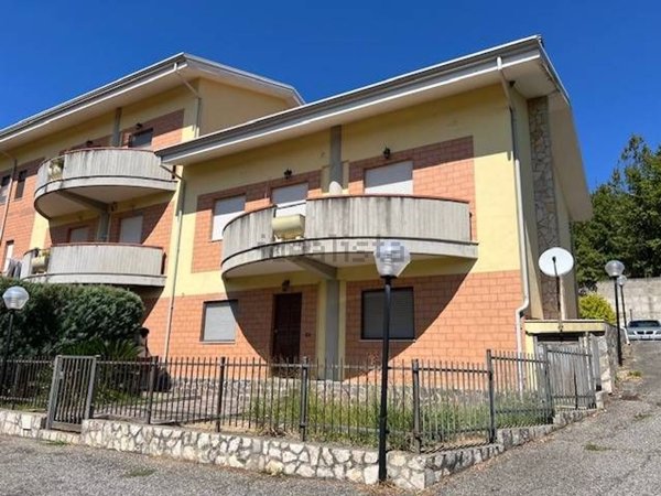 casa indipendente in vendita a Rende in zona Surdo