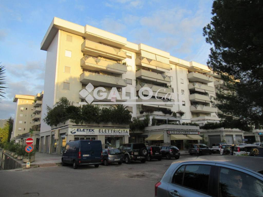 appartamento in vendita a Rende in zona Quattromiglia