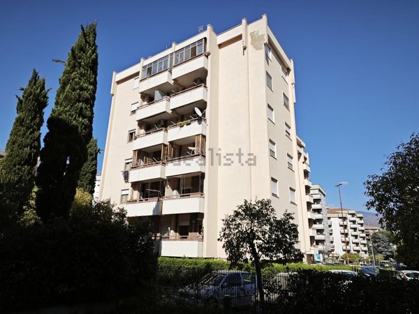 appartamento in vendita a Rende in zona Roges