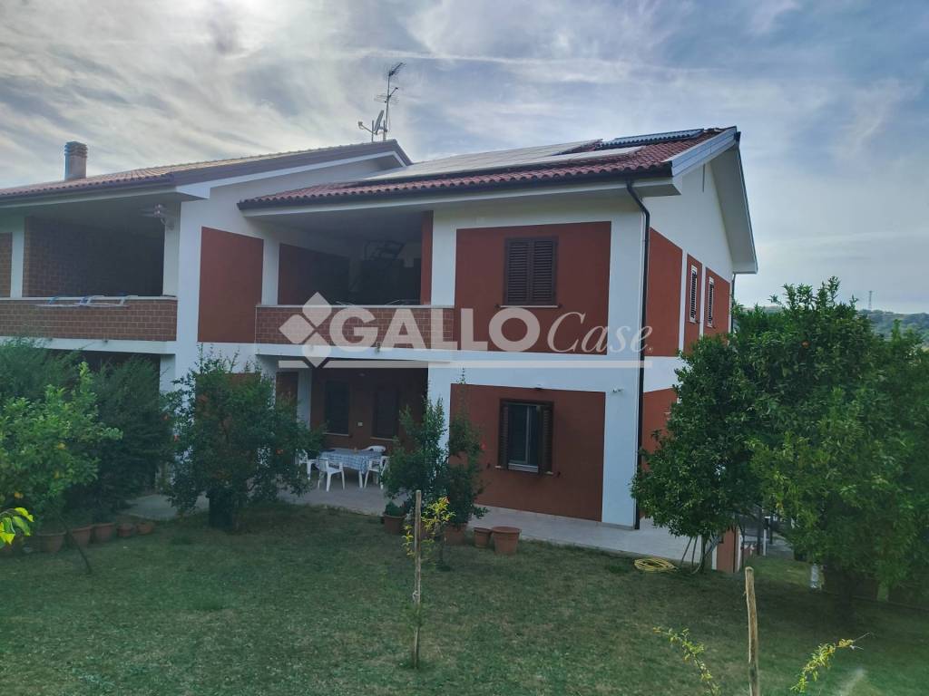 casa indipendente in vendita a Rende