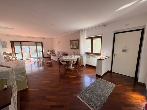 casa indipendente in vendita a Rende in zona Roges