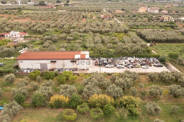 capannone in vendita a Rende