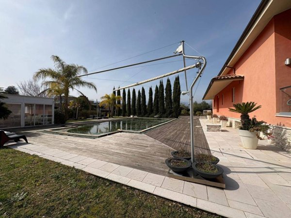 casa indipendente in vendita a Rende in zona Roges