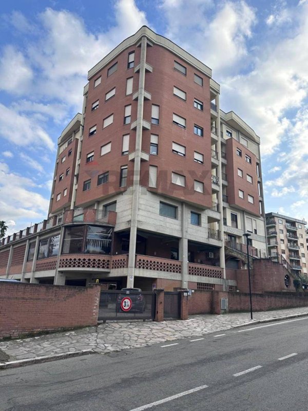 appartamento in vendita a Rende in zona Roges