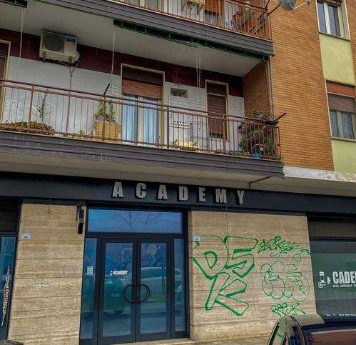 negozio in vendita a Rende in zona Roges