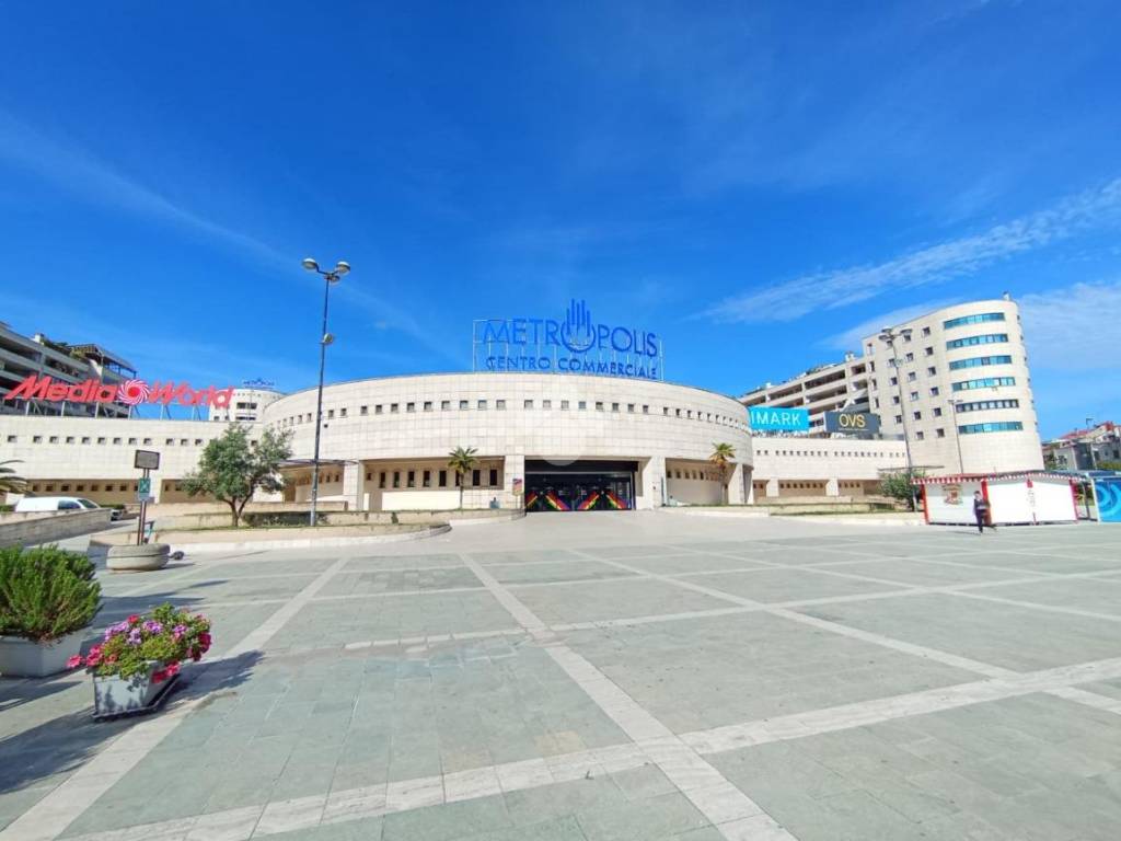 ufficio in vendita a Rende in zona Roges