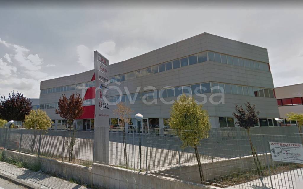 ufficio in vendita a Rende in zona Quattromiglia