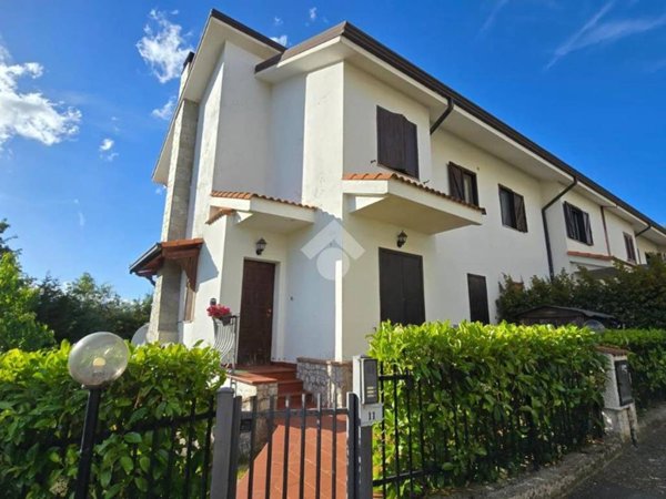 casa indipendente in vendita a Rende in zona Santo Stefano
