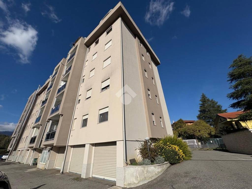 appartamento in vendita a Rende in zona Santo Stefano