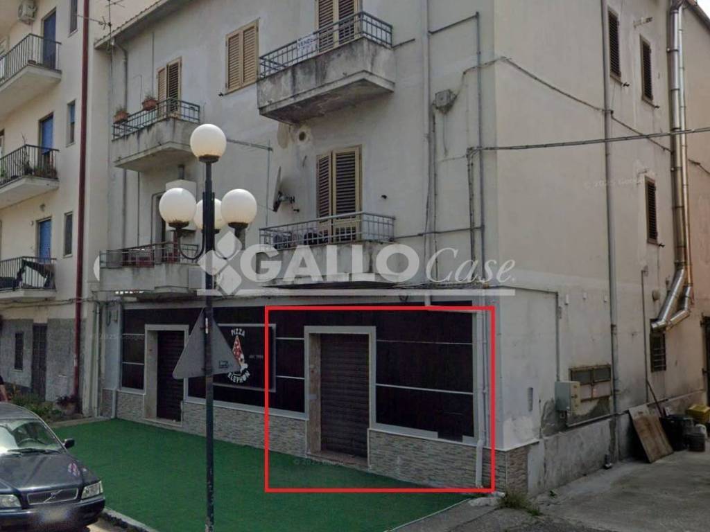 negozio in vendita a Rende in zona Roges