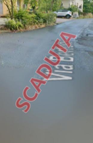 locale di sgombero in vendita a Rende