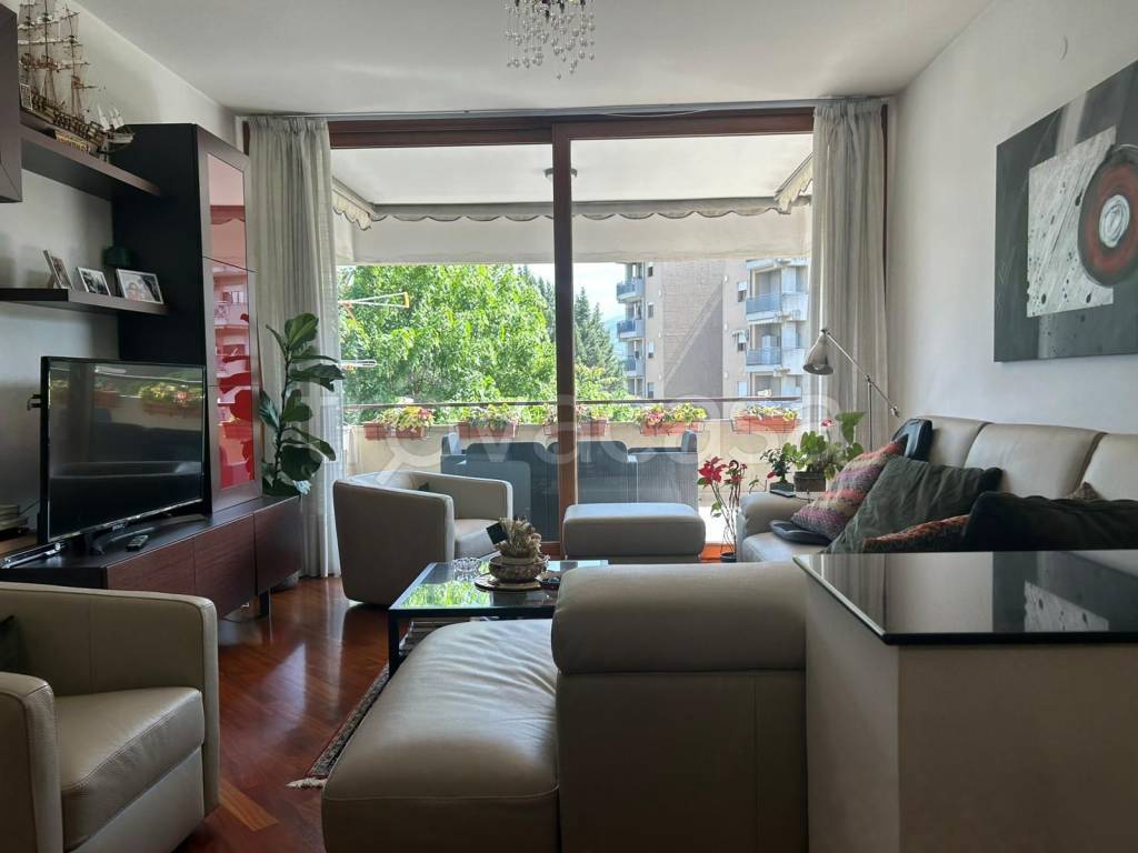 appartamento in vendita a Rende in zona Roges