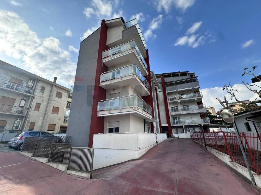 appartamento in vendita a Rende in zona Roges