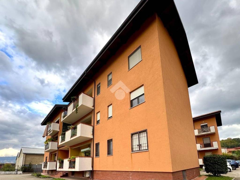 appartamento in vendita a Rende in zona Roges