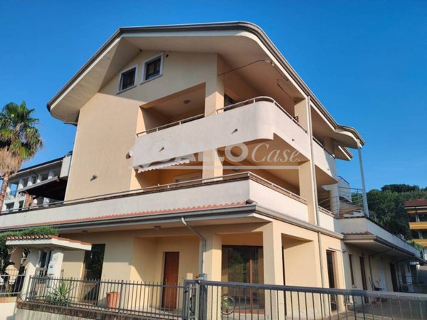 appartamento in vendita a Rende in zona Roges