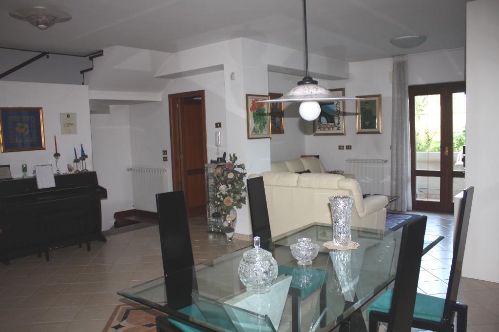 casa indipendente in vendita a Rende in zona Quattromiglia