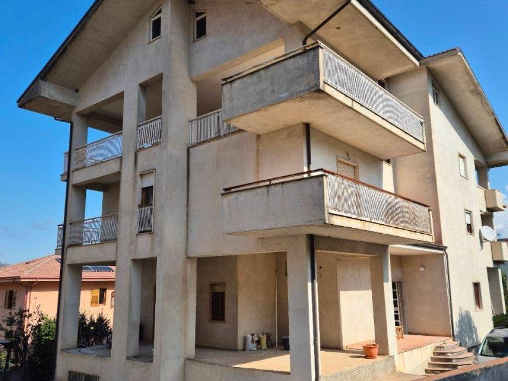 appartamento in vendita a Rende in zona Roges