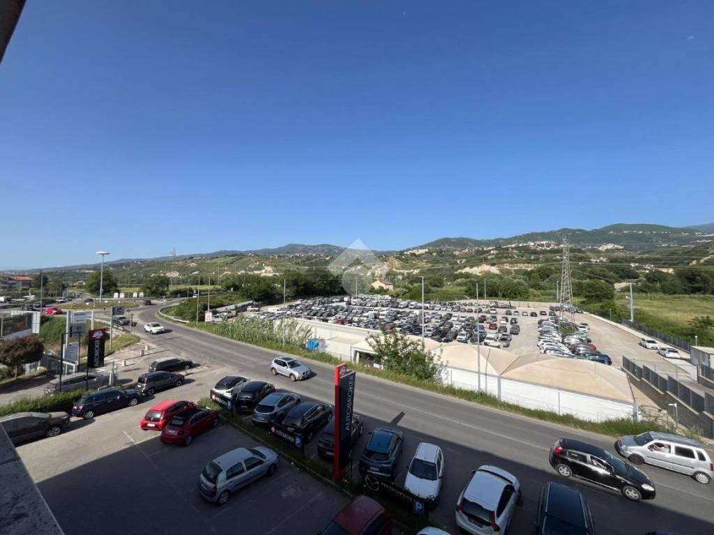 negozio in vendita a Rende in zona Quattromiglia