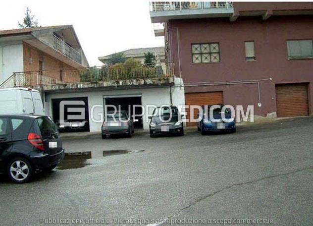 locale di sgombero in vendita a Rende