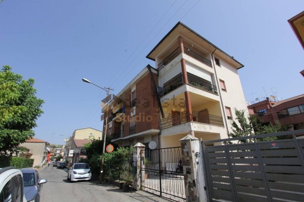 appartamento in vendita a Rende in zona Roges
