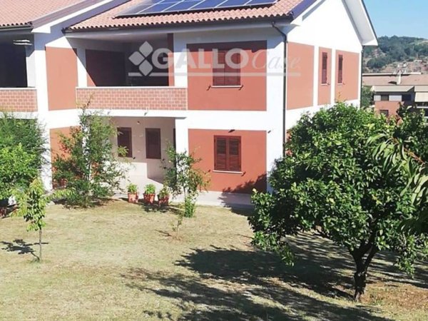 casa indipendente in vendita a Rende in zona Roges