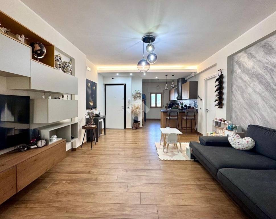 appartamento in vendita a Rende in zona Roges