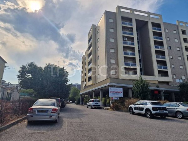 locale di sgombero in vendita a Rende in zona Quattromiglia