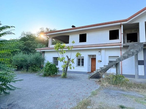 casa indipendente in vendita a Rende in zona Surdo