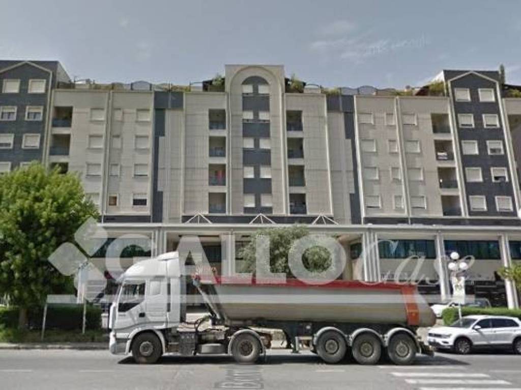 locale di sgombero in vendita a Rende in zona Quattromiglia