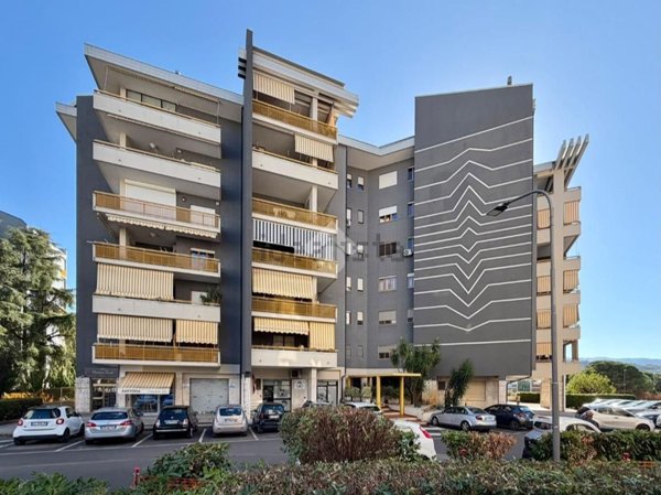 appartamento in vendita a Rende in zona Roges