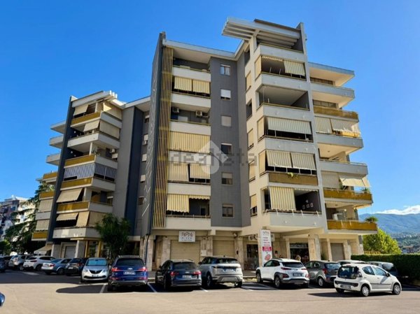 appartamento in vendita a Rende in zona Roges