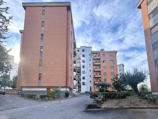 appartamento in vendita a Rende in zona Roges