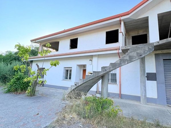 casa indipendente in vendita a Rende in zona Surdo