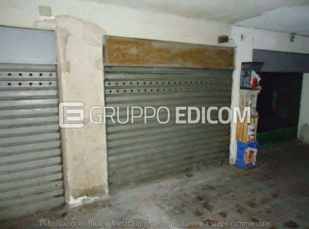 locale di sgombero in vendita a Rende