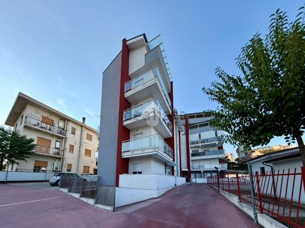 appartamento in vendita a Rende in zona Roges