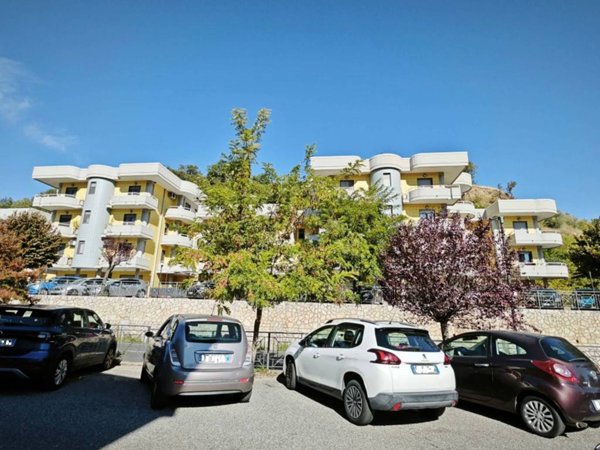appartamento in vendita a Rende in zona Surdo